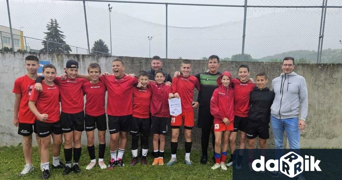 Отборите по Футбол 7 на ОУ Христо Ботев Мездра момчетата