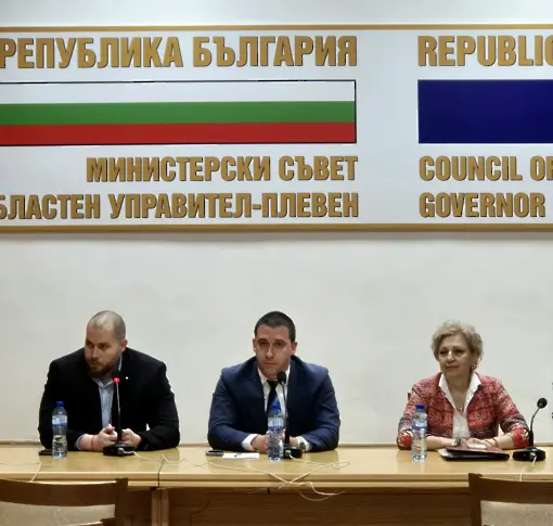 Кариерното развитие на младите хора и безопасната мобилност с електрически тротинетки обсъдиха в Областна администрация