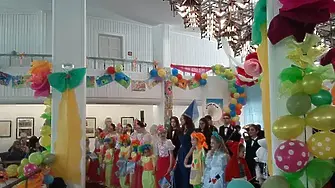 Литературен маратон, карнавално шествие и още интересни прояви във втория ден на Националния фестивал на детската книга