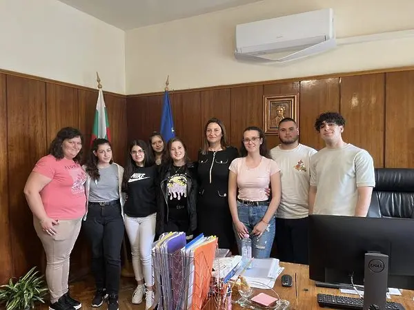 Ученици гостуваха в Общински съвет Твърдица