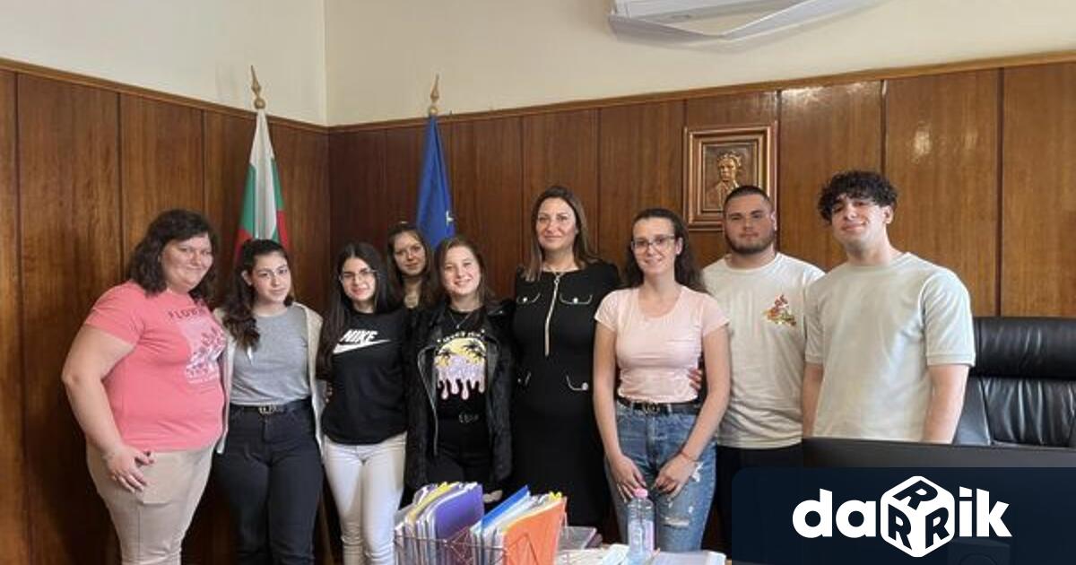 Ученици гостуваха в Общински съвет Твърдица, като част от инициативата