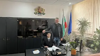 14-годишният Димитър Митев зае за ден мястото на областния управител на Сливен