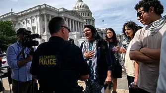 Полицията разчисти с “лютив спрей” пропалестински протестиращи във Вашингтон