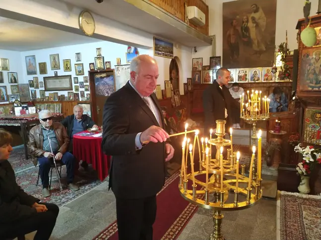 В Черноморец "отключиха" морето на летния Никулден