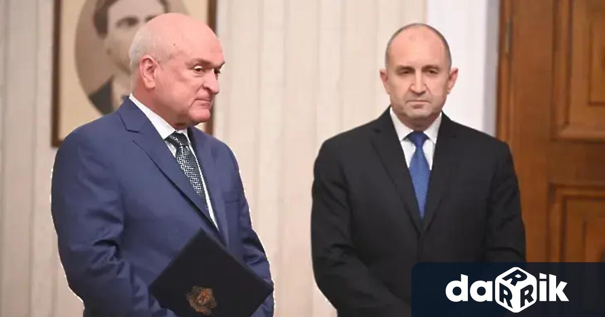 Президентът на страната Румен Радев и служебният премиер Димитър Главчев