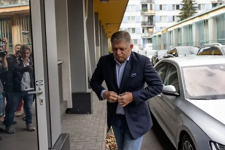 Нападателят на словашкия премиер Фицо е с повдигнато обвинение за опит за убийство