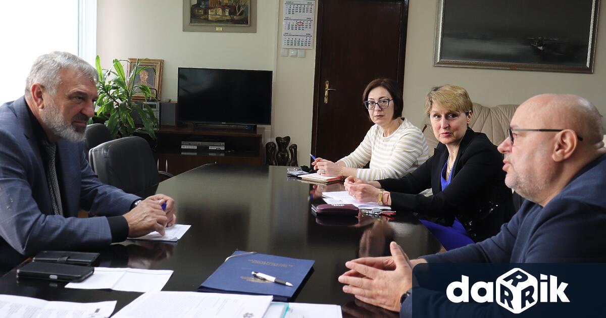 Бременни жени от Русенско вече започнаха да се имунизират срещу