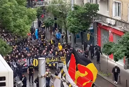 Фенове на Ботев Пловдив блокираха столичния център