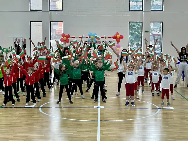 Над 400 деца  взеха участие в XVII общински спортен празник “Децата на Враца спортуват”