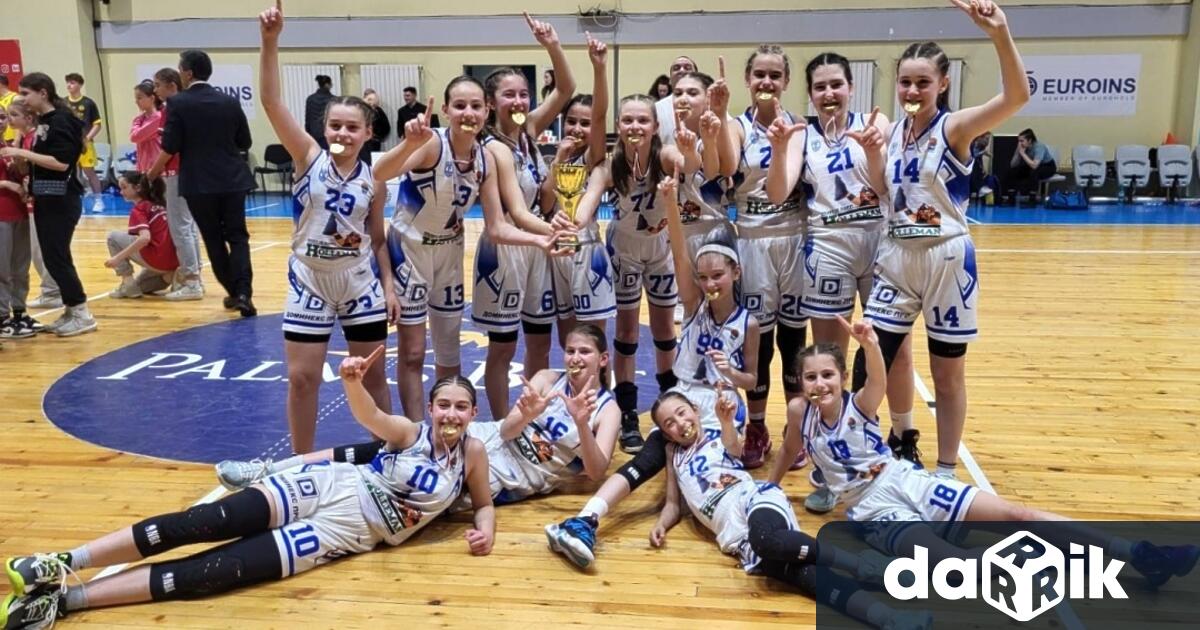 Момичетата на баскетболен клуб Дунав Русе 2016 до 12 години