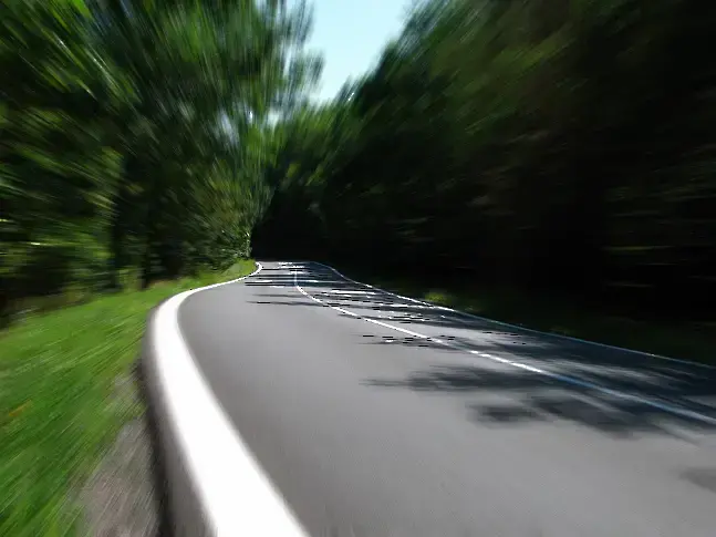 Прокуратурата проверява младеж, шофирал със 170 км/ч по Асеновградско шосе