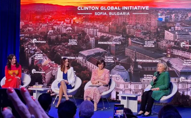 Хилари Клинтън посочи България като добър пример за участието на жени в политиката и бизнеса
