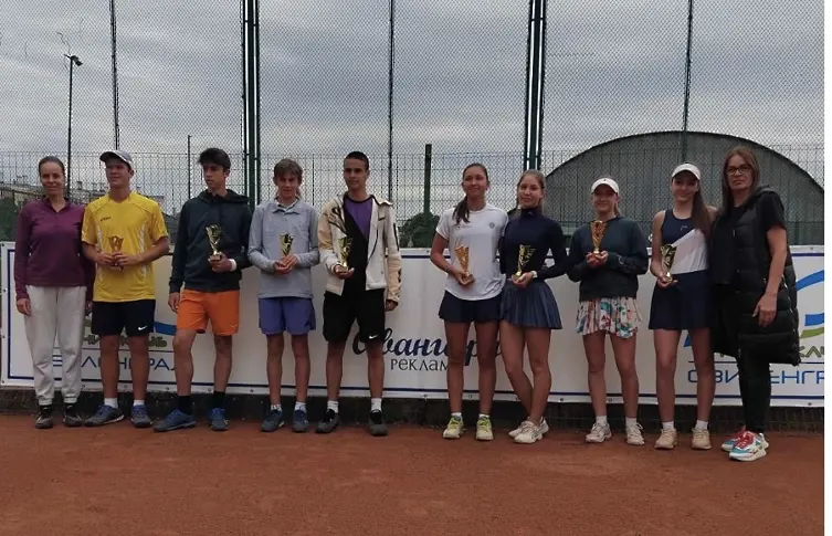 Дейвид Илиев стана шампион на двойки в Държавния турнир по тенис в Свиленград