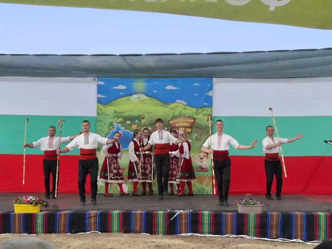 Проведе се седми фолклорен събор „Еленово“