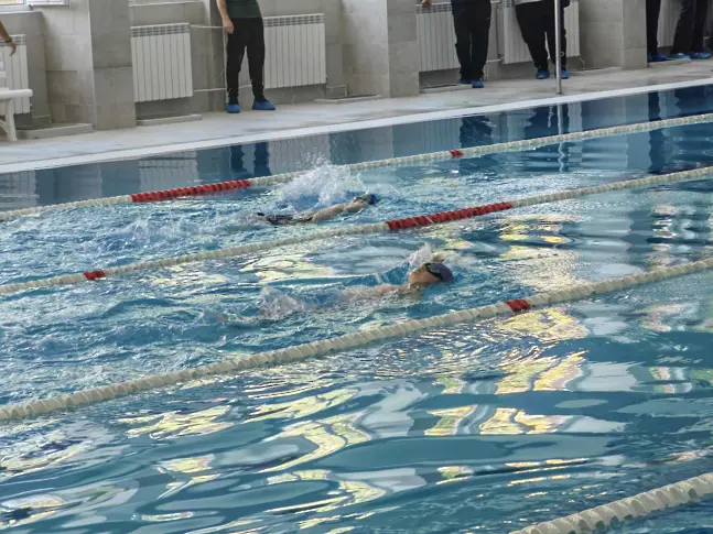 Пролетен плувен турнир събра над  80 деца в Сливен 
