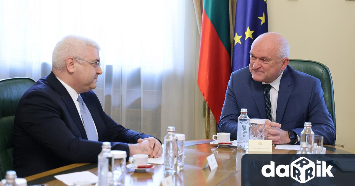 Служебният премиерДимитър Главчев и новият посланик на Турция вБългария Мехмет
