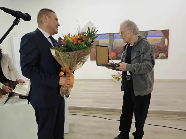 Отличиха емблематични културни институти и проф. Кирил Мескин в Плевен в празничния 24 май 