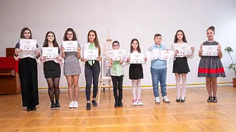В Мездра наградиха най-добрите рецитатори на детски конкурс от Вазови творби