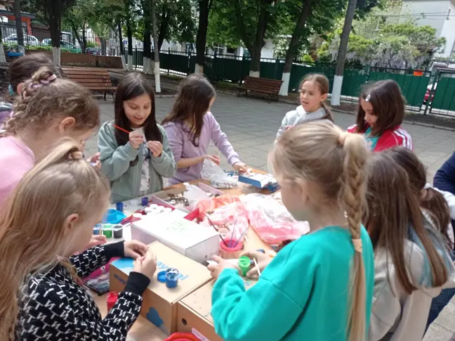 ОУ „Христо Ботев“ в Сарафово превърна Деня на земята в празник 