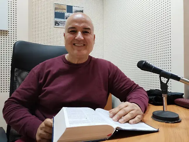 В „Думи на надежда“: Какво означава да светиш между хората?