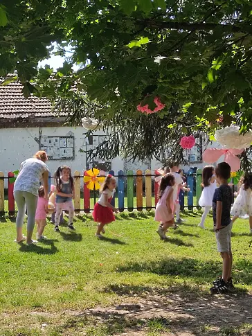 Първи юни в село Победа