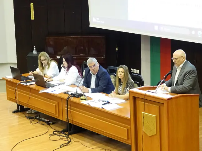 Ученици, студенти, пенсионери и хора с увеждания ще пътуват безплатно в градския транспорт на Варна