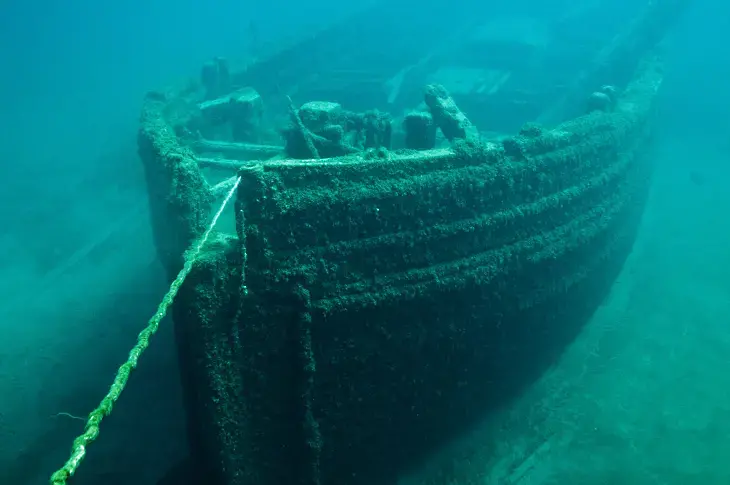 Нова подводница в готовност да изследва „Титаник“