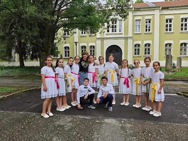 „Ботевци пеят“ при ИНУ „Христо Ботев“ – Плевен завоюва почетното звание ЛАУРЕАТ във фестивала на патриотичната песен „Отечество“ 