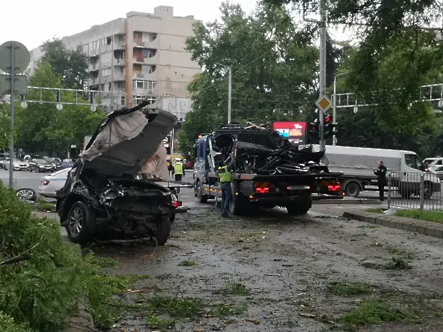 Със 175 км/ч. се е движил джипът ковчег от тежката катастрофа на пловдивския бул. „Руски“