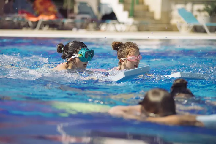И това лято в Мездра ще се проведат плувни курсове за ученици