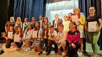 Многоезичен театрален фестивал събира над 700 млади актьори във Велинград