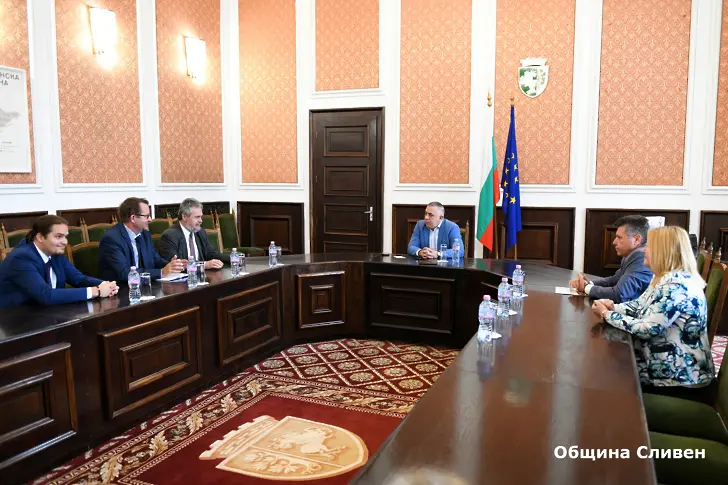 Посланикът на Унгария в България гостува на Сливенска община