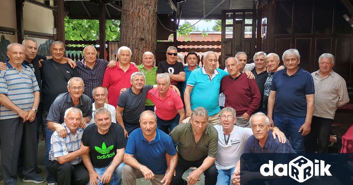 Ветерани от по далечното и от по близкото минало на Локомотив Мездра