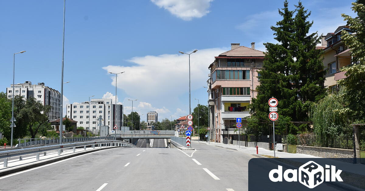 Кметът на Пловдив Костадин Димитров символично откри подлеза Модър Царевец