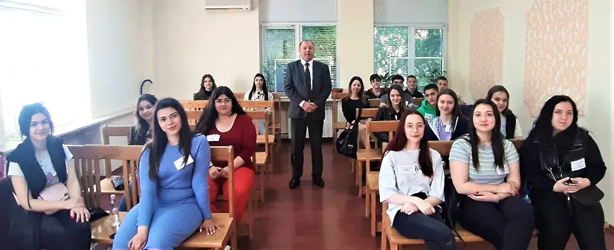 Започна прием на ученици в специалност "Съдебна администрация" в гимназия Атанас Буров-Силистра