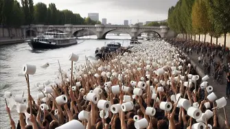 Нестандартен протест: Масово ходене до тоалетна в река Сена