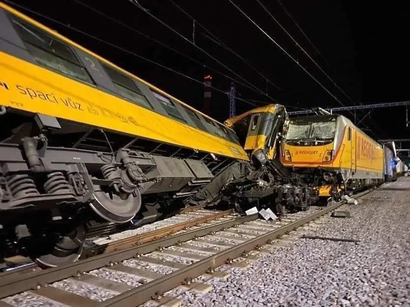 Жертви и ранени при влакова катастрофа в Чехия