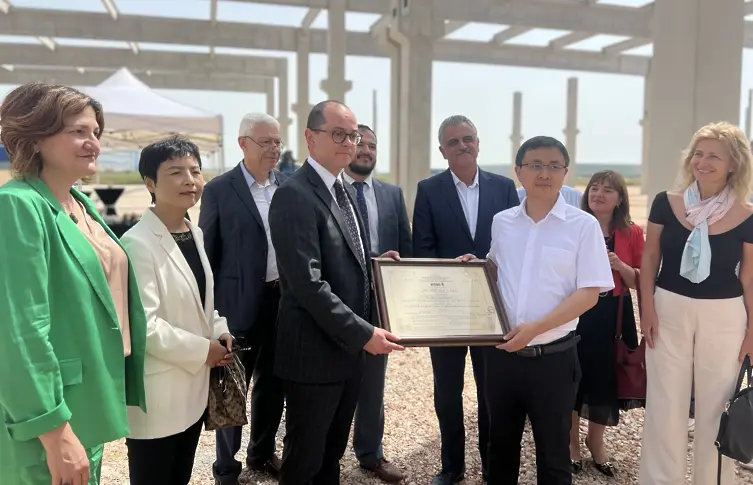 Строят нов китайски завод за автомобилни части край Пловдив, връчиха му сертификат за инвестиция „клас А“