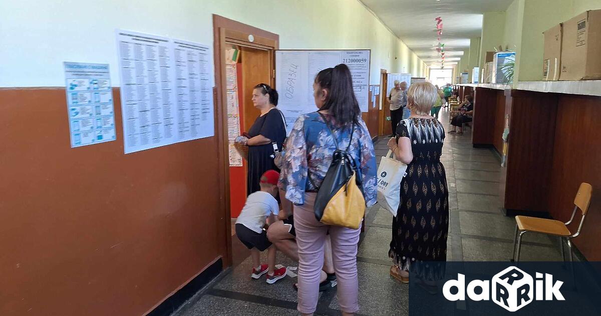 Избирателната активност в Сливенска община към 11 часа е 6
