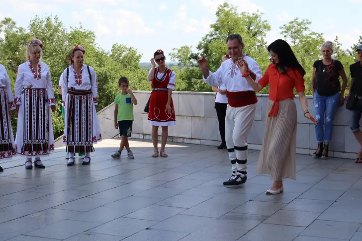  РВИМ-Плевен беше хазаин на десетото издание на Националния фолклорен фестивал „ Любимото ми хорце “ 