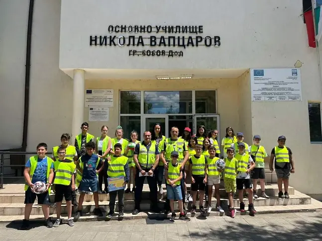Дипломираха се учениците от ДПУ – Бобов дол