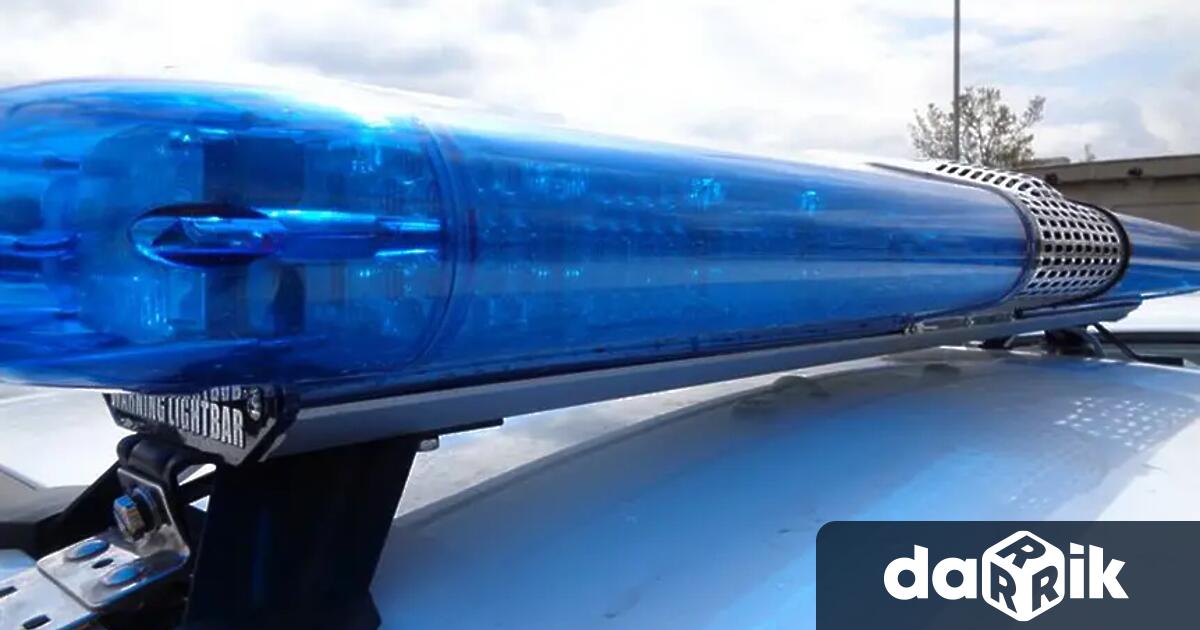 Районната прокуратура в Плевен съобщи че на полицая който простреля