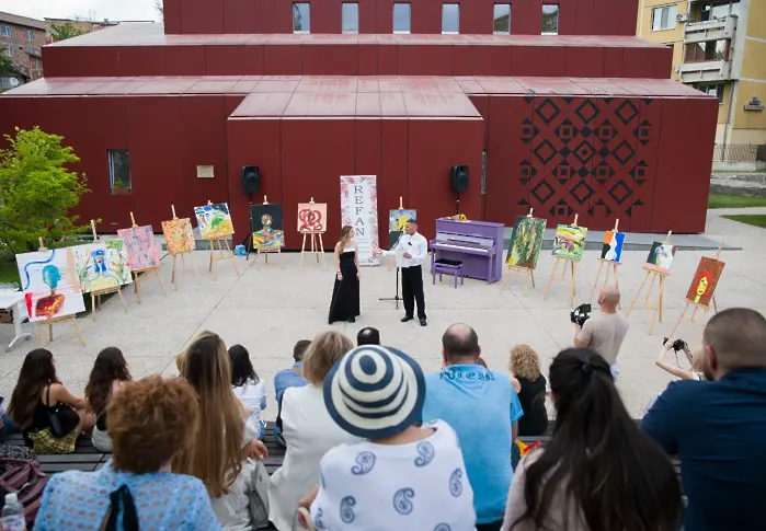 Младият художник Васко Георгиев с галерия „ Attract “ в Малката базилика в Пловдив 