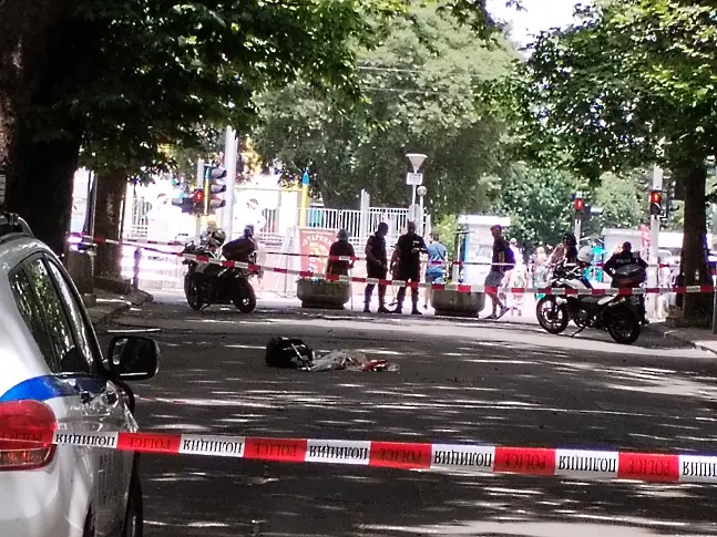  Сапьори обезвредиха подозрителен куфар в центъра на Бургас 