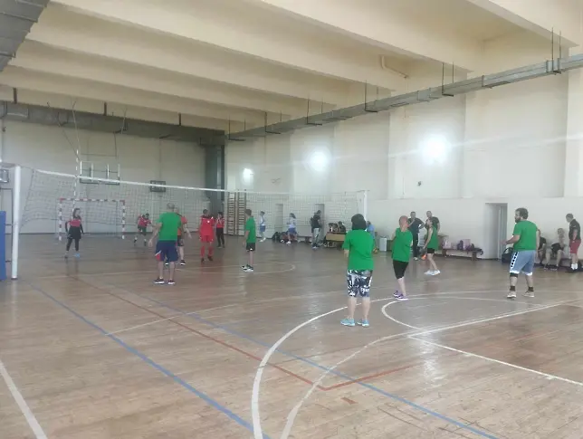 22 отбора от 12 сливенски училища участваха в турнир по три вида спорт