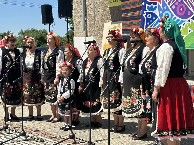 Крушаре събра любители на българския фолклор на “На събор край Тунджа"