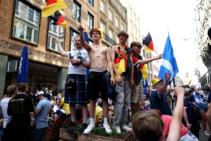 Германия разгроми Шотландия на първия мач от Европейското