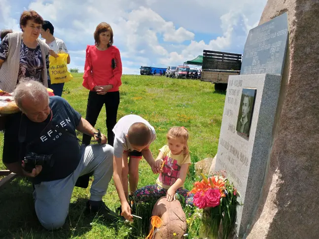 Родолюбци почетоха паметта на най-младия Ботев четник в Ржана планина