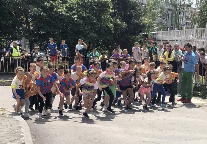 Най-активното училище и най- активната детска градина в България са ОУ “Паисий Хилендарски” от Казанлък и ДГ “Кремена” от Пловдив