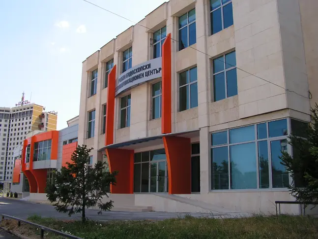  Телекомуникационният ендоскопски център на МУ-Плевен получи акредитация от Аmerican Сollege of Surgeons 